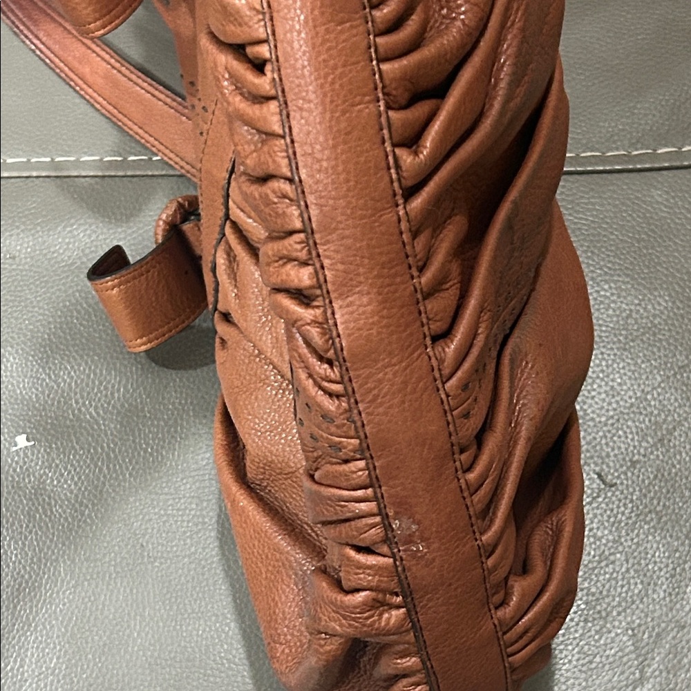 Cole Haan brown pebbled leather Women’s Shoulder Hobo Bag GUC - Picture 7 of 10